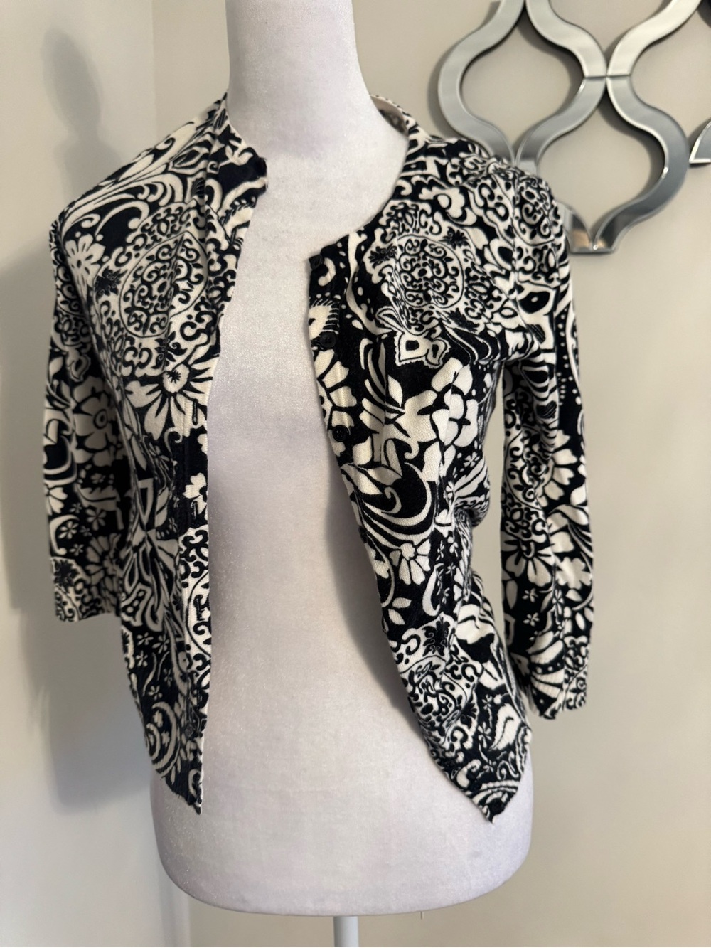Ann Taylor Gray and White Floral Knit Cardigan